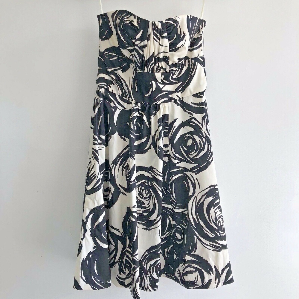 White House Black Market Strapless Dress Cocktail​